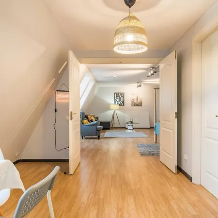 Lovely Old Apartment *